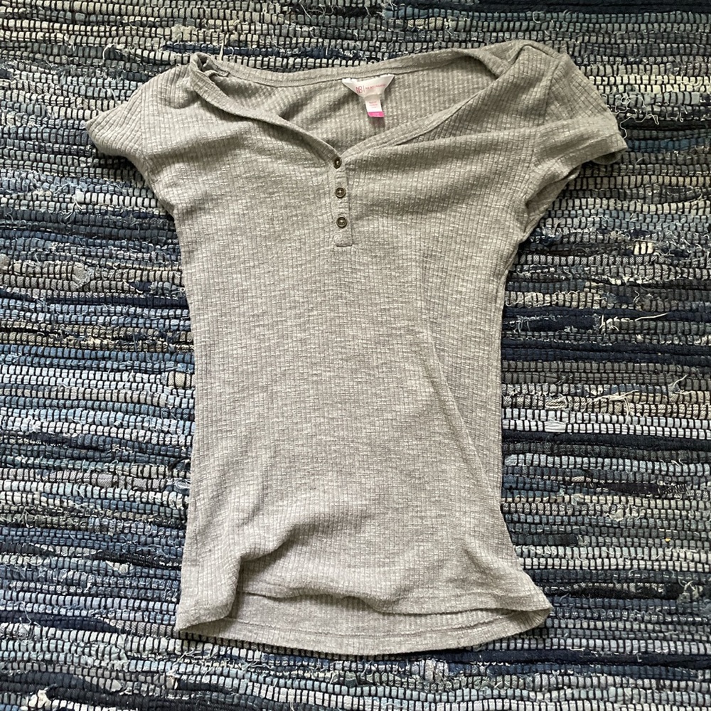 Gray Top